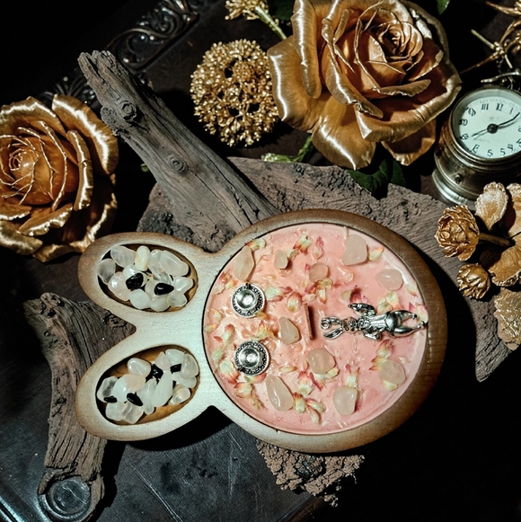 Hand Crafted , Wicked Worthy Wax, Mad Spring Tea wooden rabbit bowl candle - Picture 3 of 4